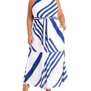 Ashley Stewart Blue and White Geometric Pattern 26/28